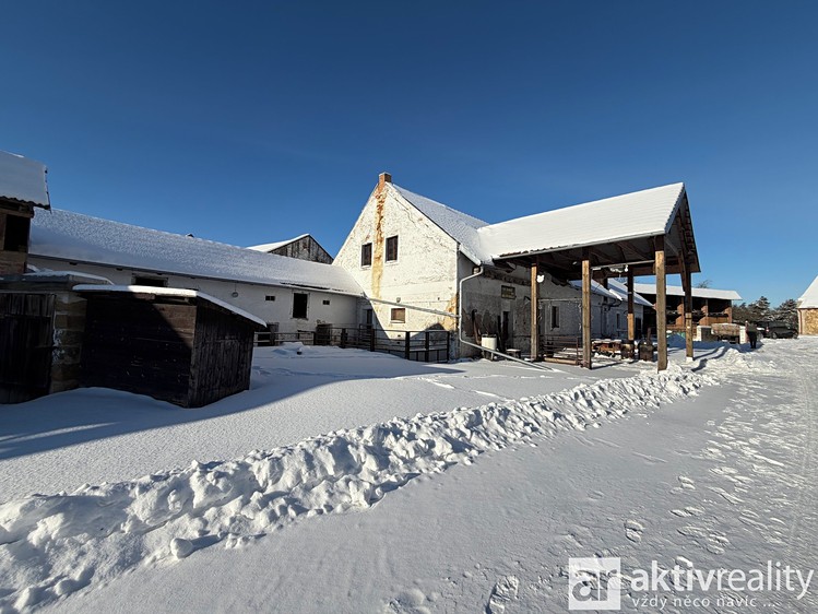 Prodej zemědělské usedlosti 283 m², pozemek 9 289 m² - foto 4
