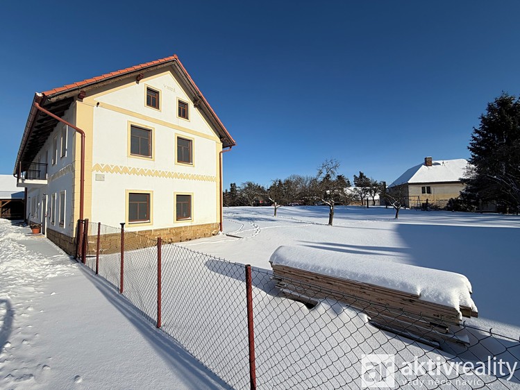 Prodej zemědělské usedlosti 283 m², pozemek 9 289 m² - foto 2