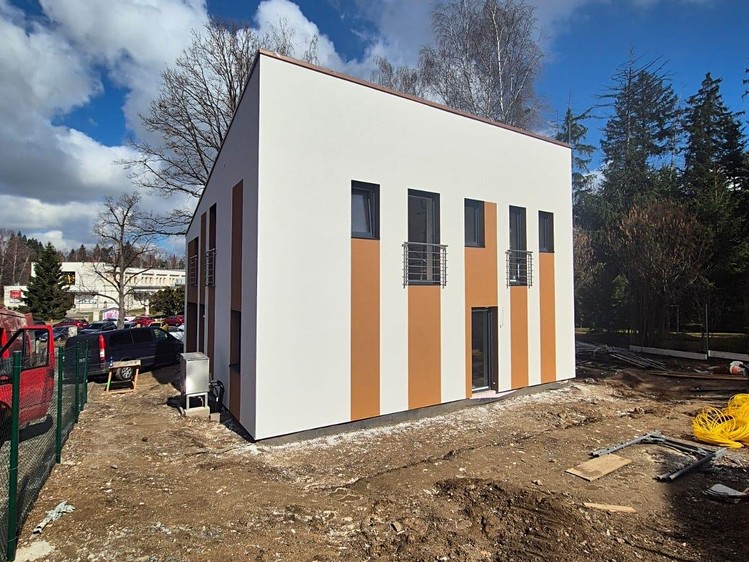 Prodej rodinného domu 145 m², pozemek 676 m² - foto 3