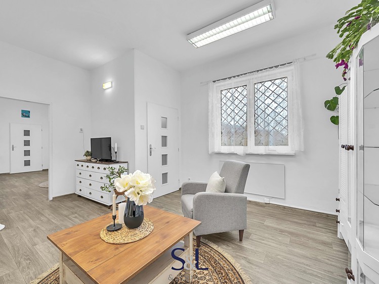 Prodej rodinného domu 201 m², pozemek 1 909 m² - foto 8