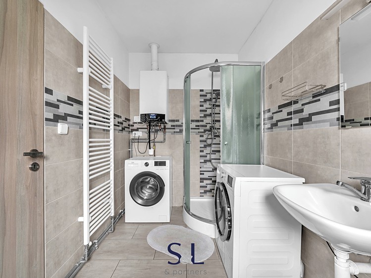 Prodej rodinného domu 255 m², pozemek 358 m² - foto 6