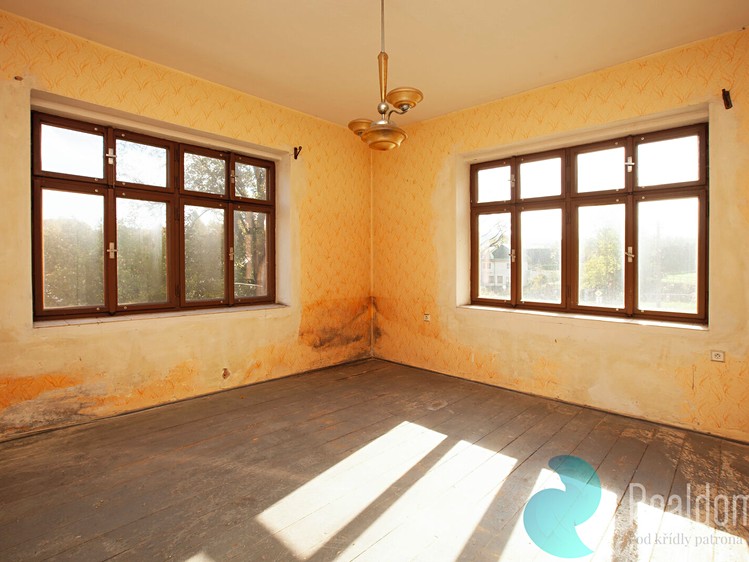 Prodej vícegeneračního domu 204 m², pozemek 1 296 m² - foto 8