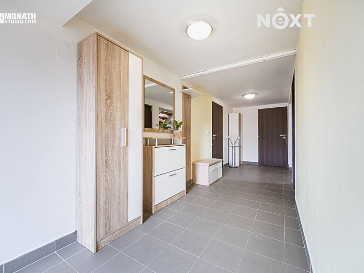 Prodej rodinného domu 220 m², pozemek 695 m² - foto 4