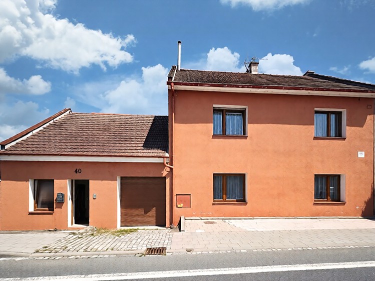 Prodej rodinného domu 370 m², pozemek 1 970 m² - foto 1