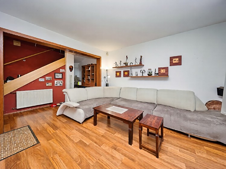 Prodej rodinného domu 370 m², pozemek 1 970 m² - foto 6