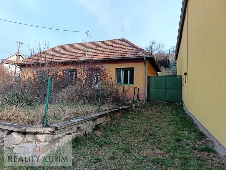 Prodej rodinného domu 130 m², pozemek 252 m² - foto 1