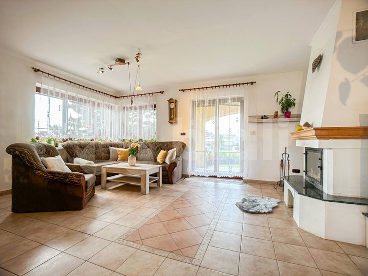 Prodej  rodinného domu 377 m², pozemek 1 704 m² - foto 6