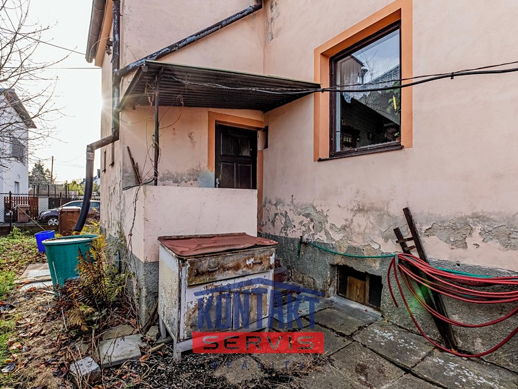 Prodej vícegeneračního domu 286 m², pozemek 587 m² - foto 4