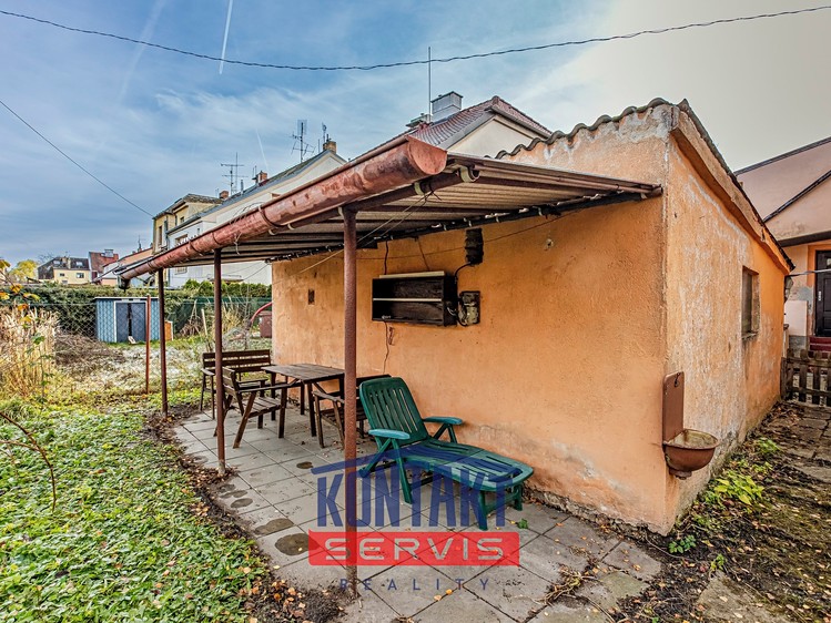 Prodej vícegeneračního domu 286 m², pozemek 587 m² - foto 3