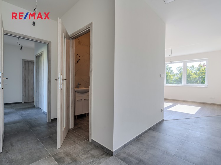 Prodej  rodinného domu 146 m², pozemek 865 m² - foto 7