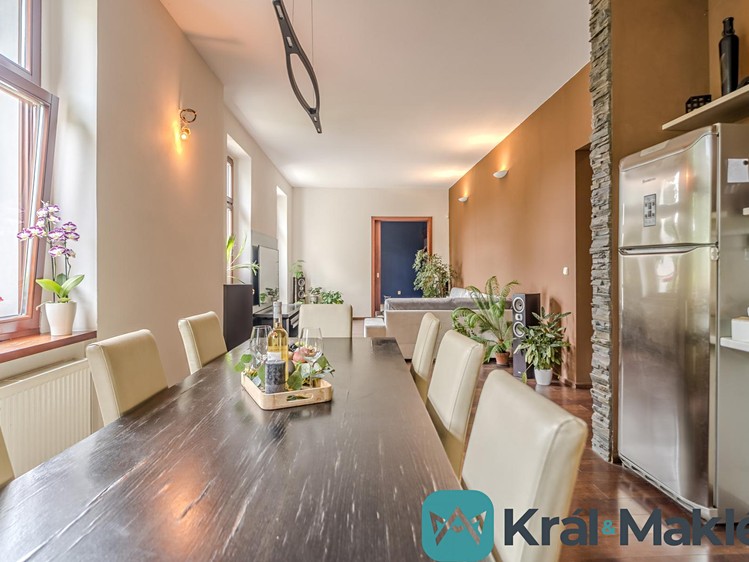 Prodej vily 242 m², pozemek 1 167 m² - foto 4