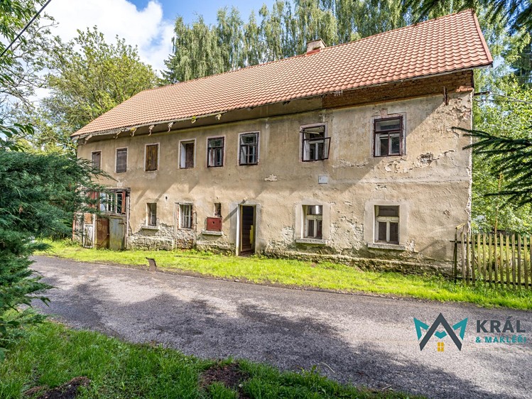 Prodej rodinného domu 350 m², pozemek 773 m² - foto 4
