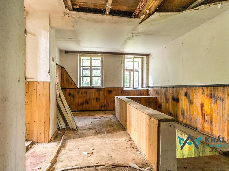 Prodej rodinného domu 350 m², pozemek 773 m² - foto 7