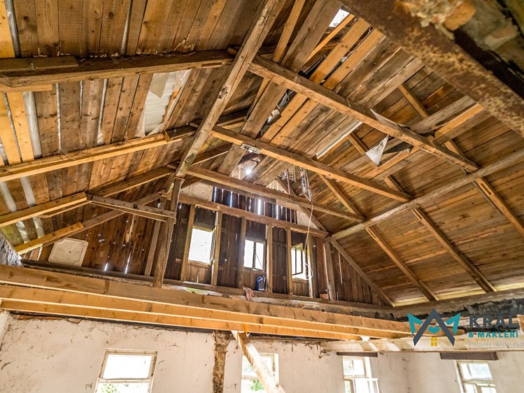 Prodej rodinného domu 350 m², pozemek 773 m² - foto 6