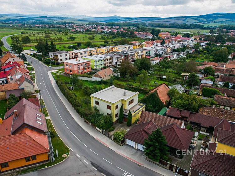 Prodej rodinného domu 199 m², pozemek 830 m² - foto 6