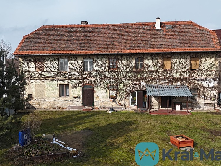 Prodej rodinného domu 167 m², pozemek 803 m² - foto 1