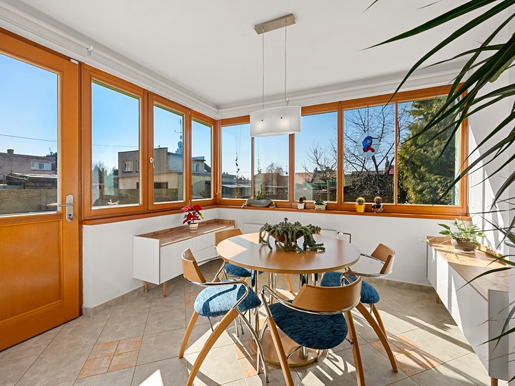 Prodej rodinného domu 180 m², pozemek 360 m² - foto 5
