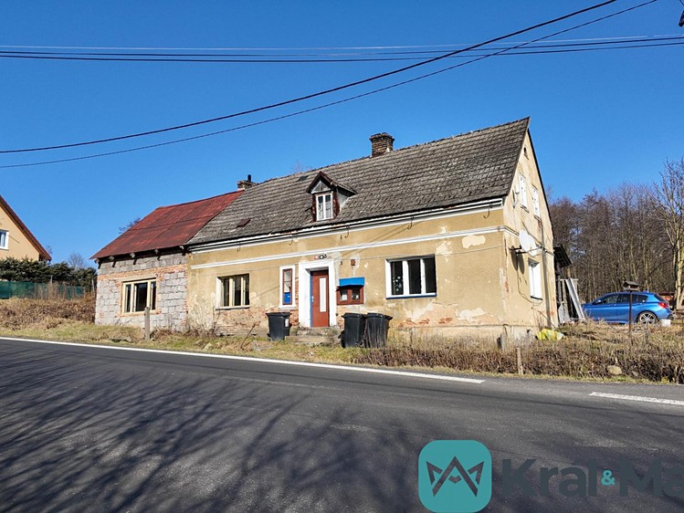 Prodej rodinného domu 155 m², pozemek 1 076 m² - foto 2