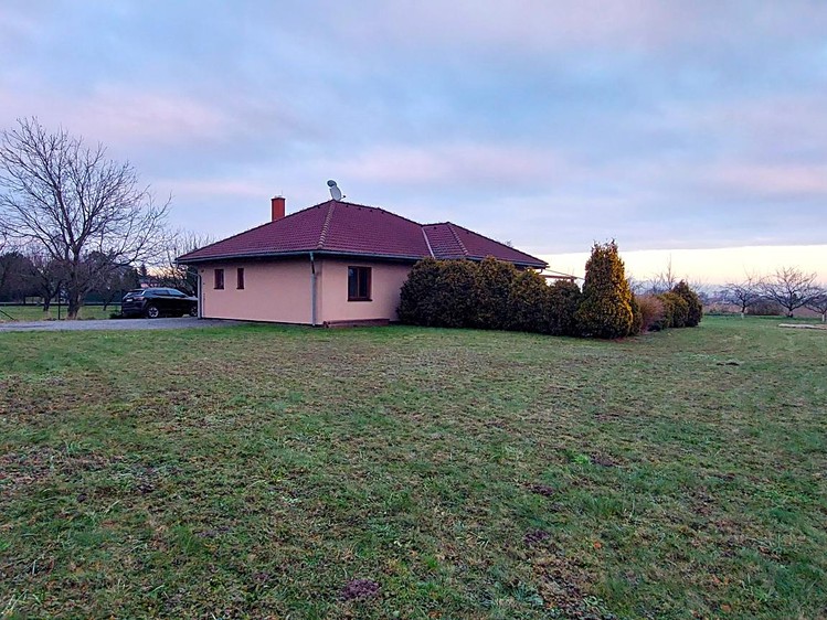 Prodej rodinného domu 114 m², pozemek 2 020 m² - foto 6