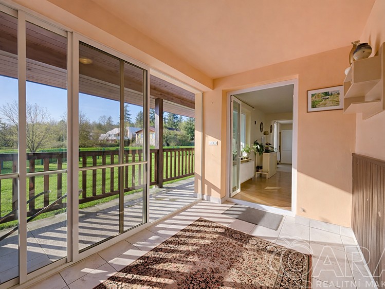 Prodej rodinného domu 140 m², pozemek 1 068 m² - foto 8