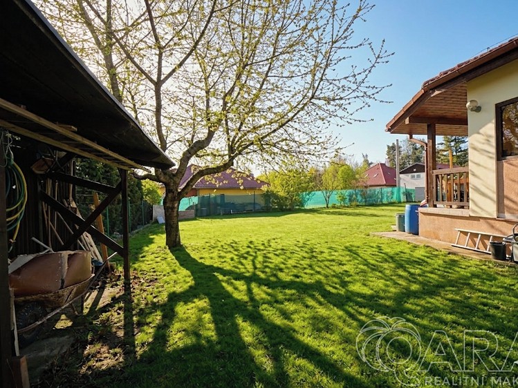 Prodej rodinného domu 140 m², pozemek 1 068 m² - foto 6