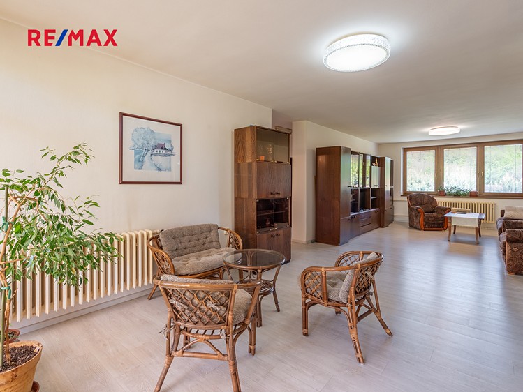 Prodej rodinného domu 149 m², pozemek 1 358 m² - foto 2