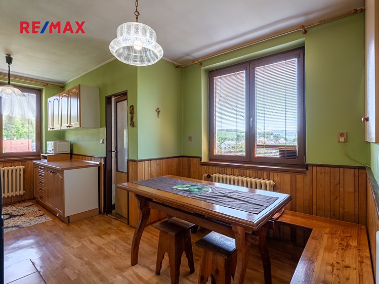 Prodej rodinného domu 149 m², pozemek 1 358 m² - foto 8