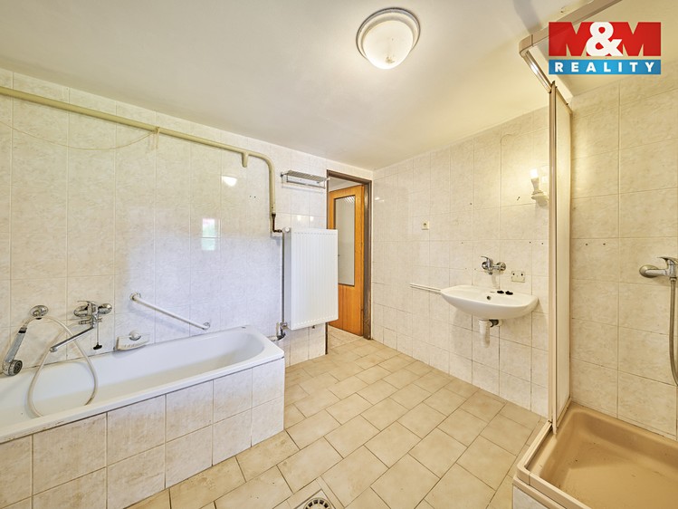 Prodej rodinného domu 185 m², pozemek 769 m² - foto 6