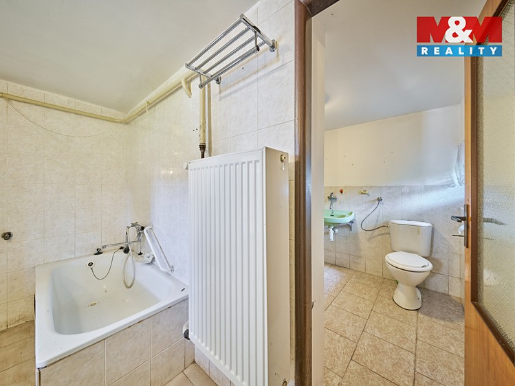 Prodej rodinného domu 185 m², pozemek 769 m² - foto 8
