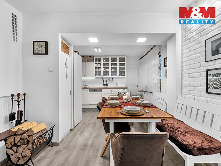 Prodej rodinného domu 155 m², pozemek 646 m² - foto 3