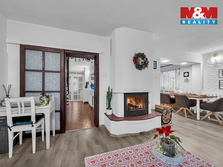 Prodej rodinného domu 155 m², pozemek 646 m² - foto 4