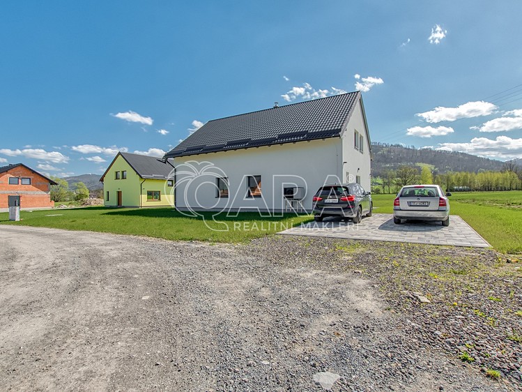 Prodej  rodinného domu 199 m², pozemek 1 102 m² - foto 4