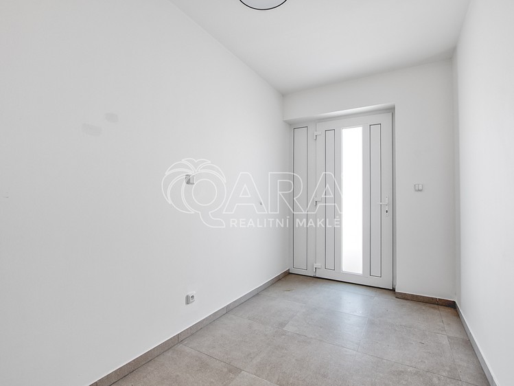 Prodej  rodinného domu 199 m², pozemek 1 102 m² - foto 5