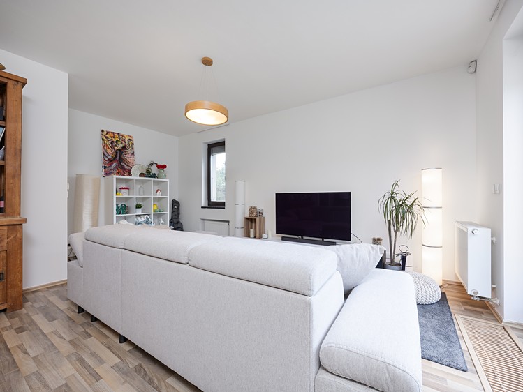 Prodej rodinného domu 159 m², pozemek 751 m² - foto 7