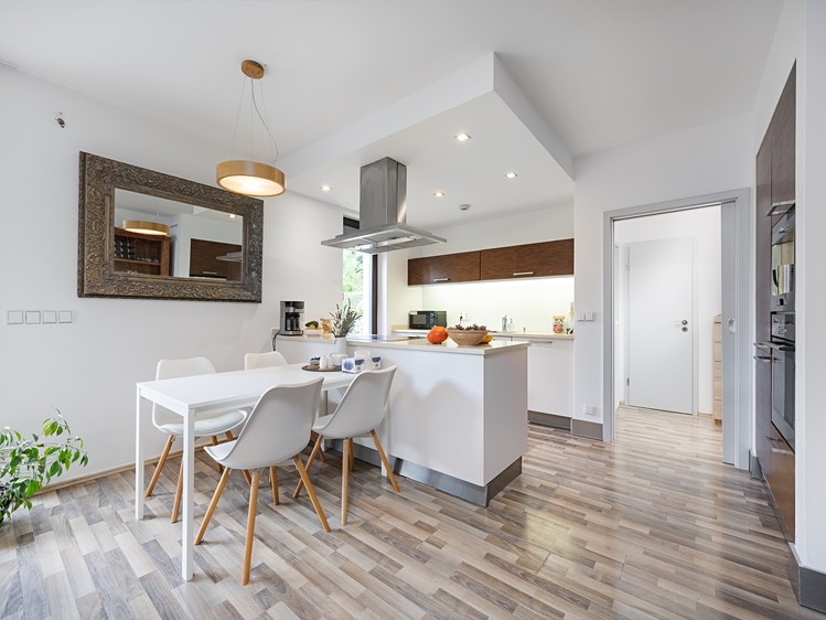 Prodej rodinného domu 159 m², pozemek 751 m² - foto 5
