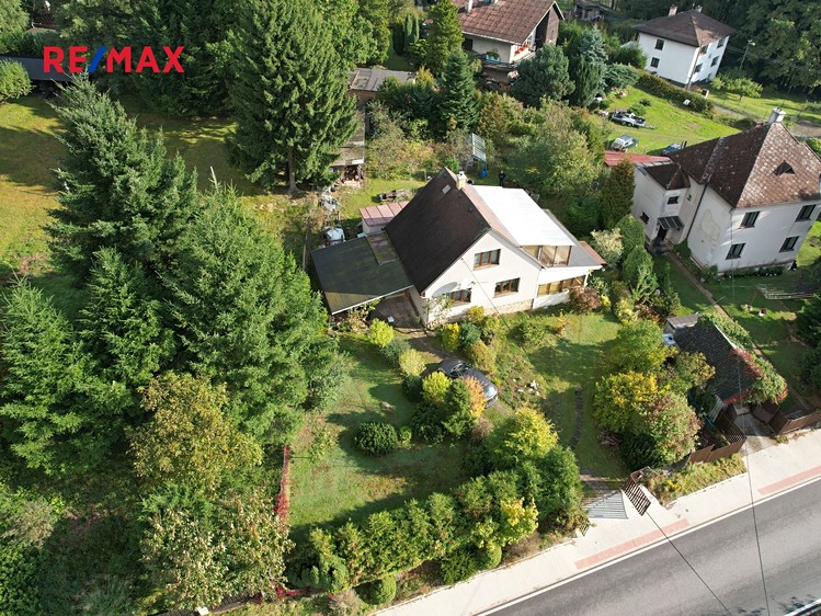 Prodej rodinného domu 84 m², pozemek 1 097 m² - foto 1