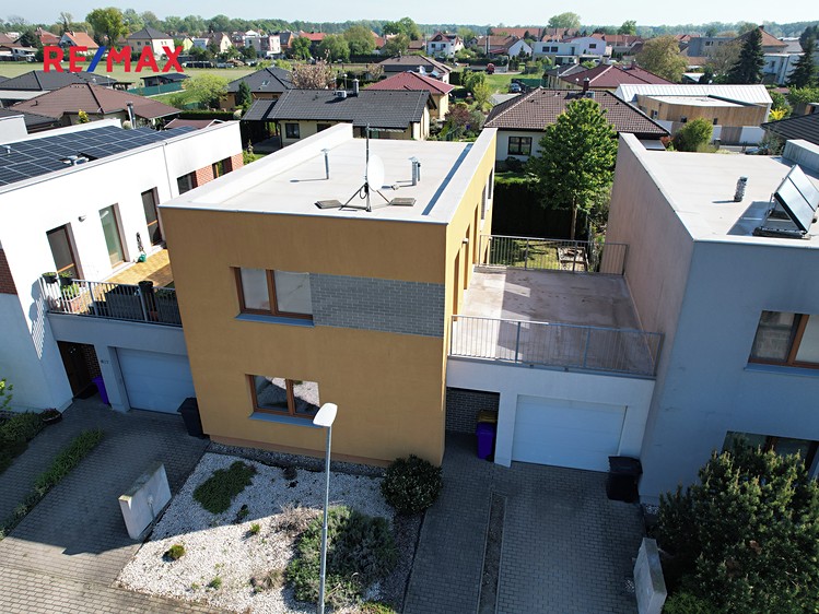 Prodej rodinného domu 141 m², pozemek 296 m² - foto 8