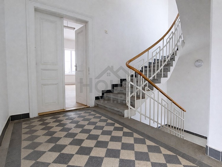 Prodej rodinného domu 564 m², pozemek 333 m² - foto 3