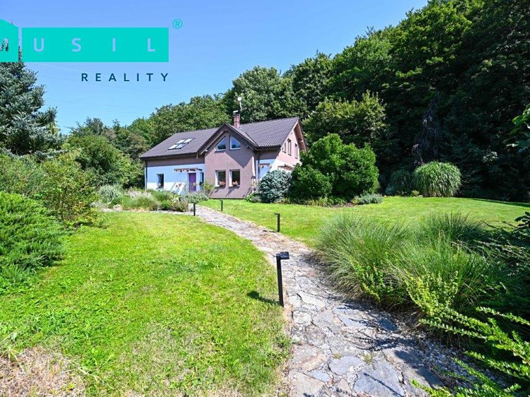 Prodej rodinného domu 200 m², pozemek 1 865 m² - foto 4