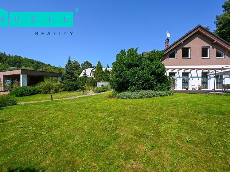 Prodej rodinného domu 200 m², pozemek 1 865 m² - foto 5