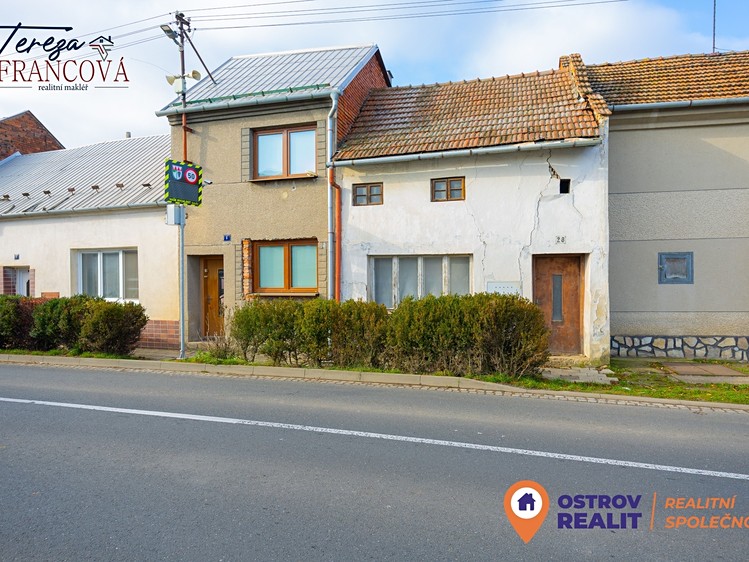 Prodej rodinného domu 71 m², pozemek 712 m² - foto 1