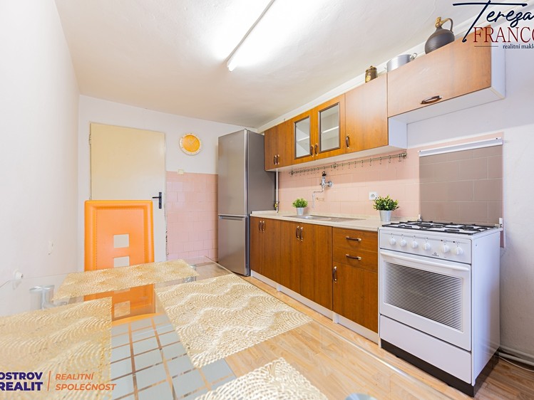 Prodej rodinného domu 71 m², pozemek 712 m² - foto 6