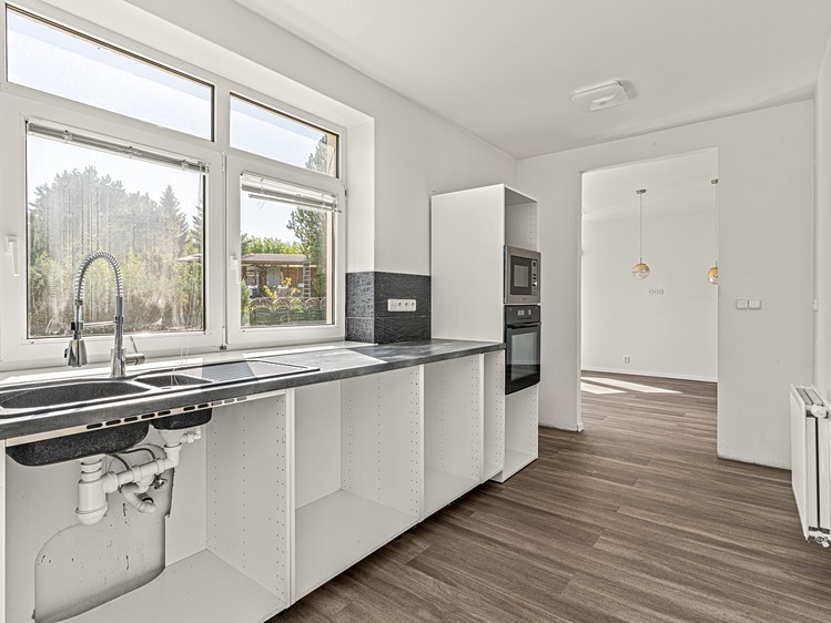 Prodej  rodinného domu 591 m², pozemek 1 271 m² - foto 6