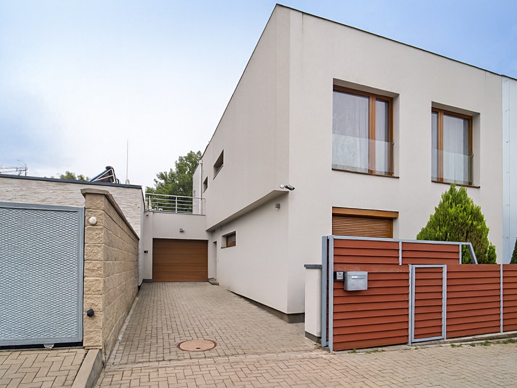 Prodej rodinného domu 250 m², pozemek 353 m² - foto 8