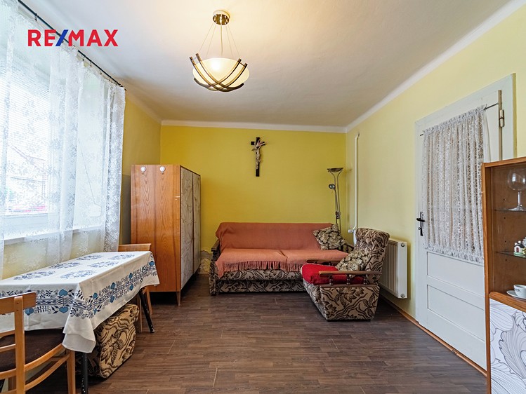 Prodej rodinného domu 250 m², pozemek 1 683 m² - foto 7