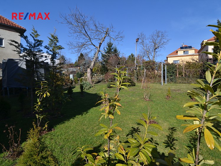 Prodej podílu 1/2 rodinného domu 74 m², pozemek 275 m² - foto 4