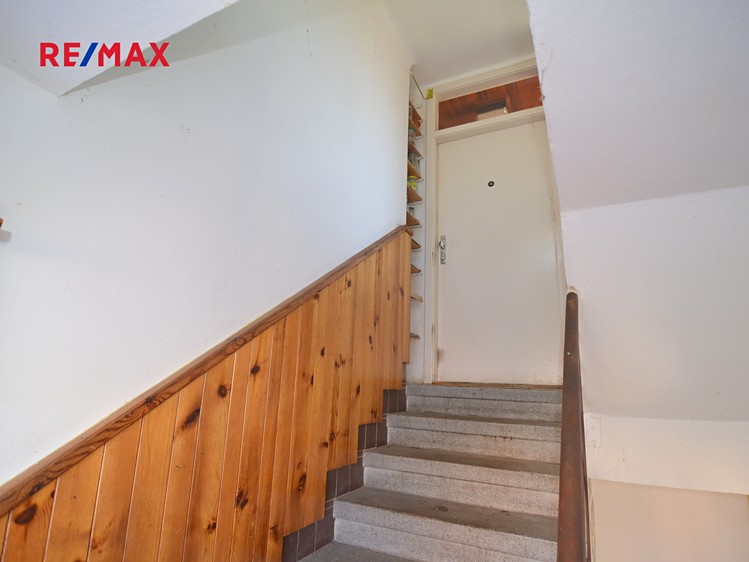 Prodej podílu 1/2 rodinného domu 74 m², pozemek 275 m² - foto 7
