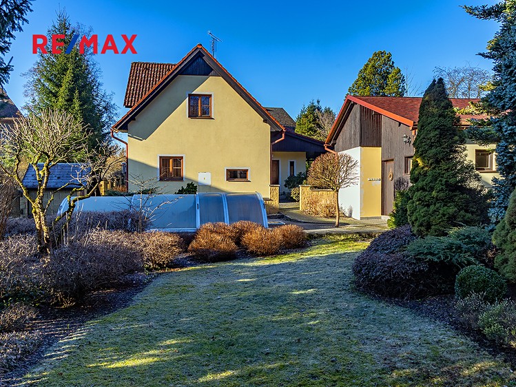 Prodej rodinného domu 122 m², pozemek 900 m² - foto 1