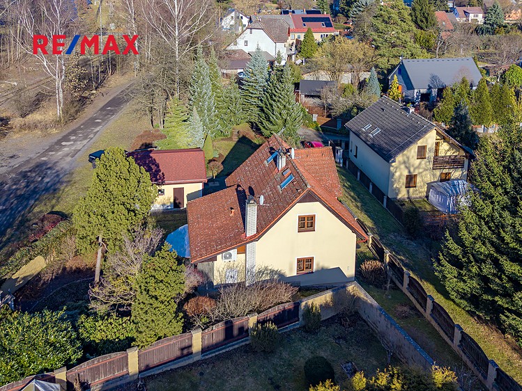 Prodej rodinného domu 122 m², pozemek 900 m² - foto 3
