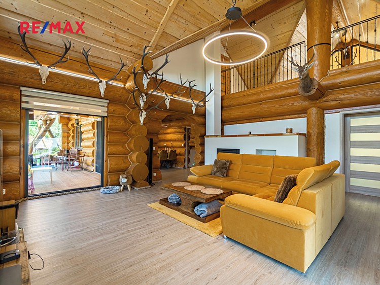 Prodej  rodinného domu 297 m², pozemek 8 569 m² - foto 6